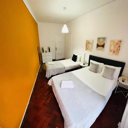 Hostel Amazing In Centre Of Lisbon, Location *